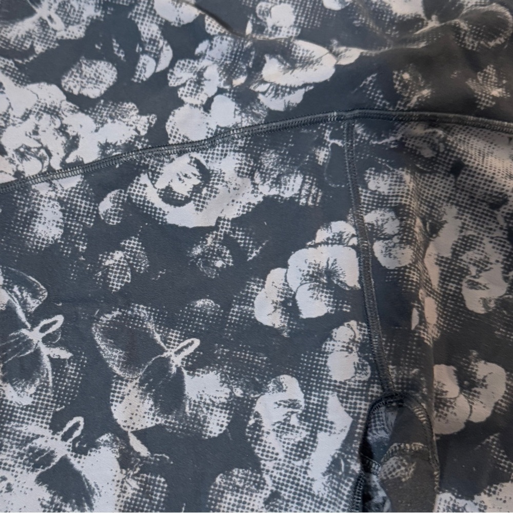 Blue Floral Print Buttery Soft Leggings Size Small - Picture 2 of 4